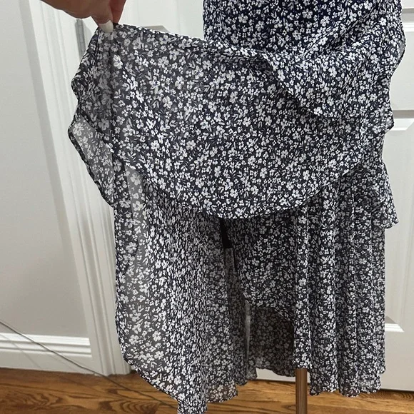 Maggy London Navy Blue V-Neck Floral Ruffles Coquette Girl Midi Dress Size 10 - Picture 7 of 15